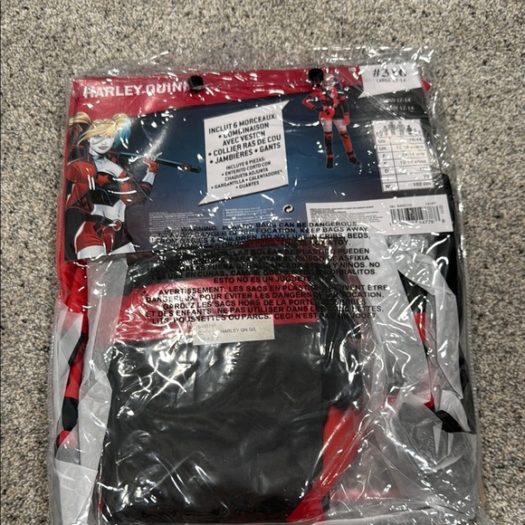 DC Harley Quinn Superhero Costume Red and Black - Picture 5 of 7